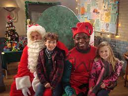 MIKE MOLLY: THE CHRISTMAS EPISODES (CBS 2010-2016) Melissa